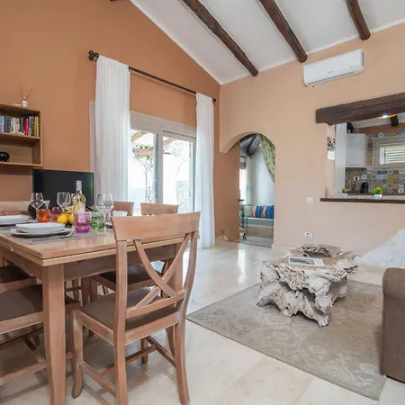 Villa Elenoire By Interhome